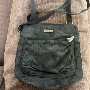 Baggallini Cross Body Bag Black Camo